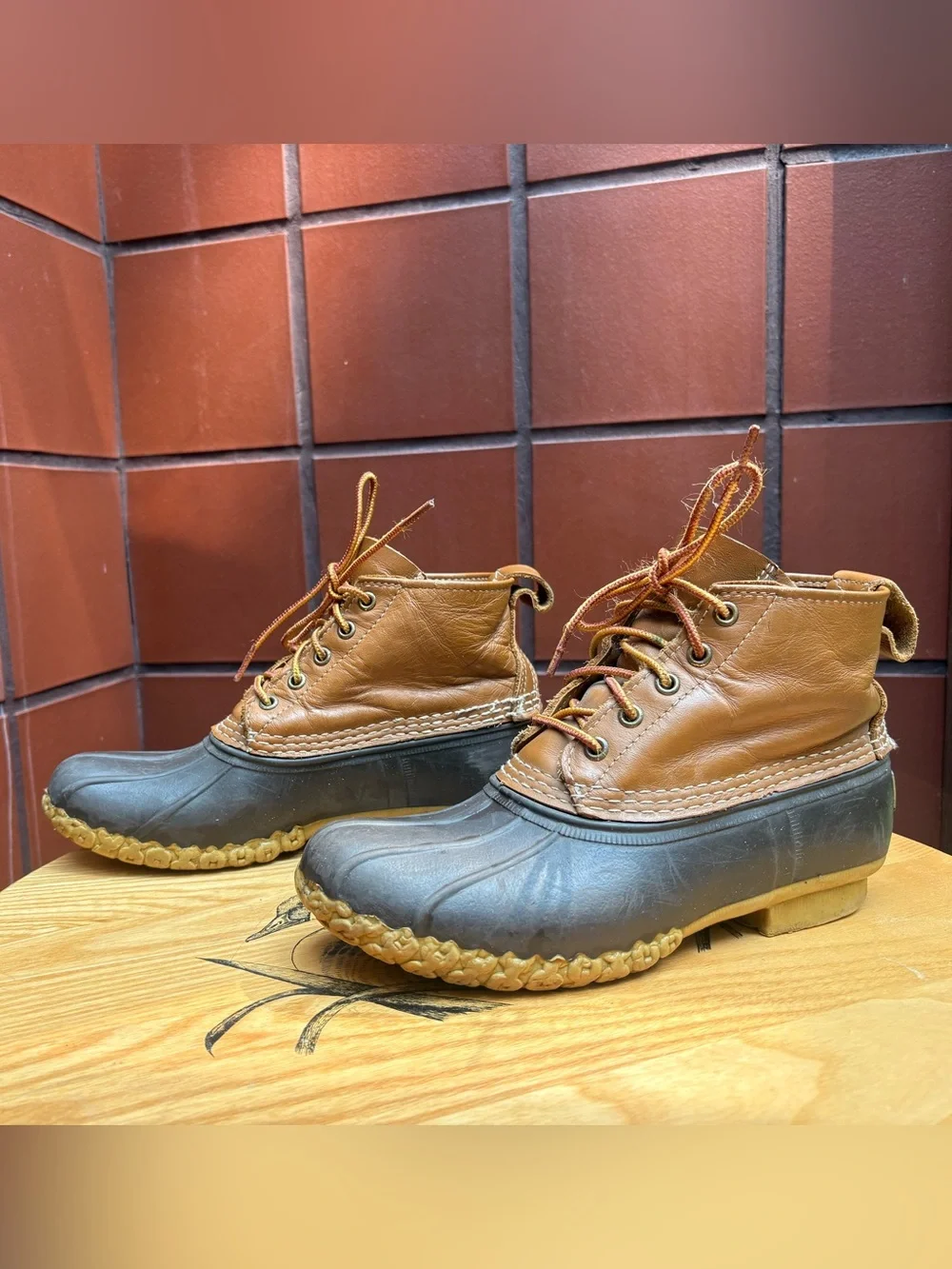 L.L. Bean Women’s Duck Boots 6 inch Size 8